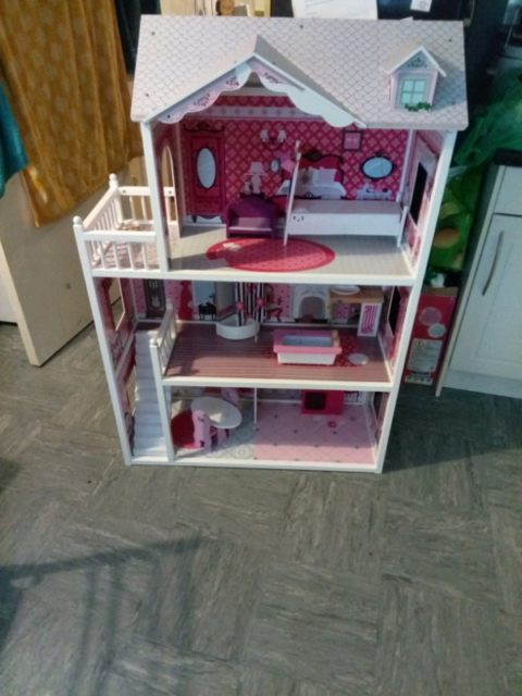 isabelle dolls house furniture